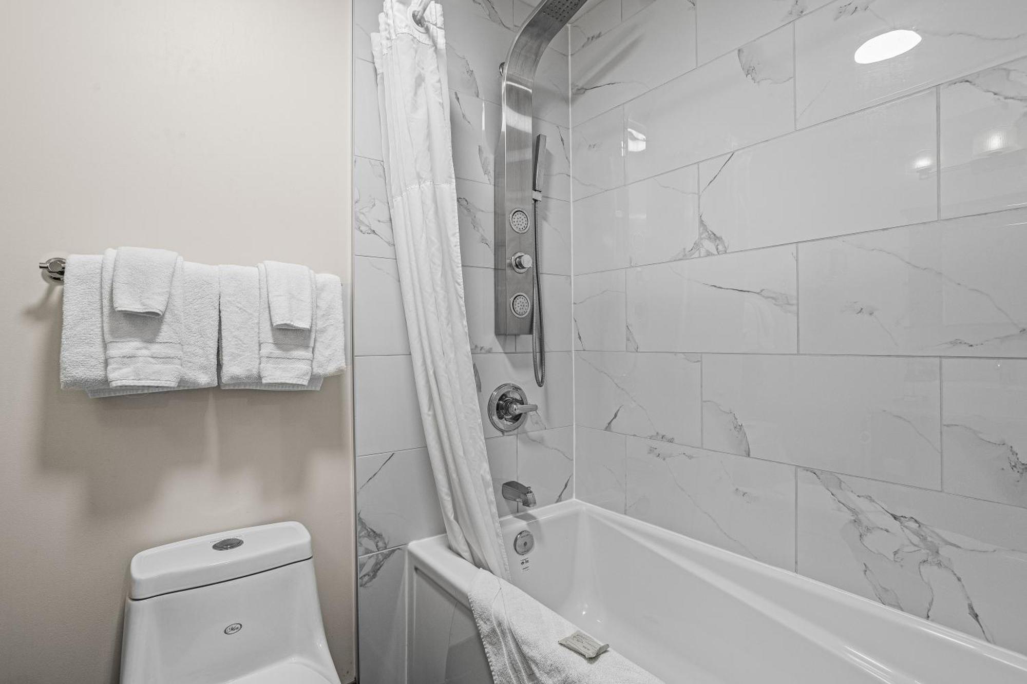 Outstanding Mountain Condo Waterslide And Hot Tub Managed By Little Sister Getaways 坎莫尔 外观 照片